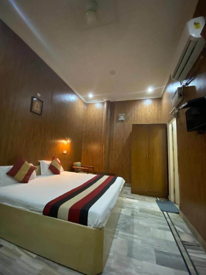 Lavi Hotel Hari Darshan - 10 Meter From Golden Temple Amritsar Exterior foto