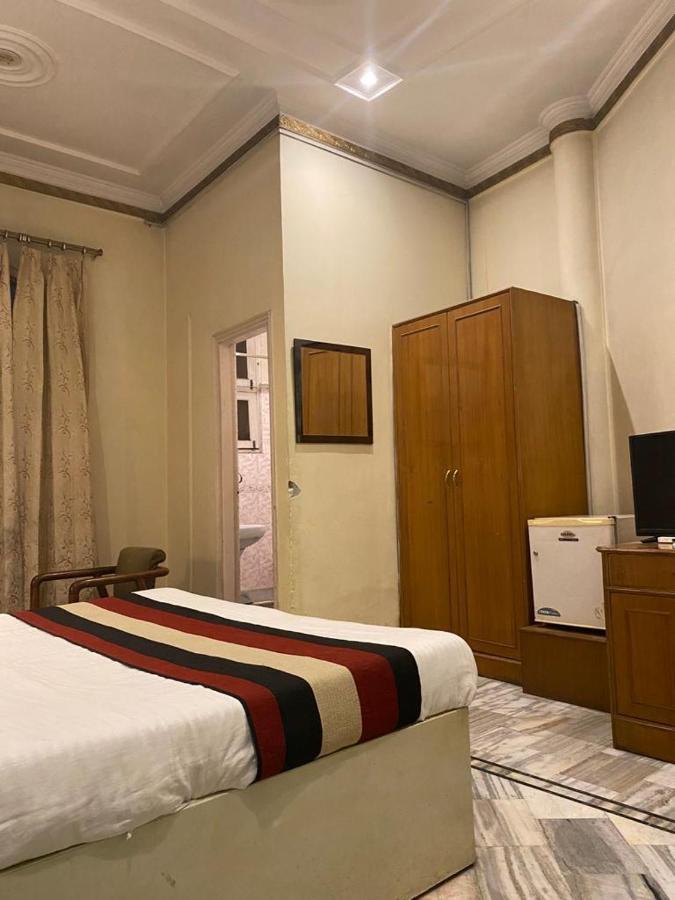 Lavi Hotel Hari Darshan - 10 Meter From Golden Temple Amritsar Exterior foto