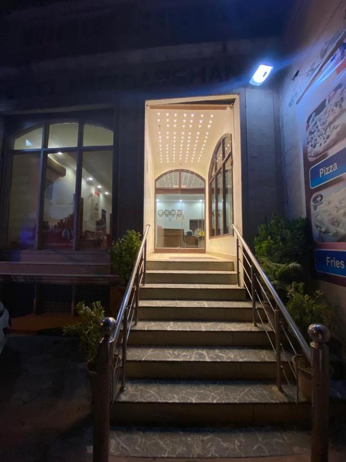 Lavi Hotel Hari Darshan - 10 Meter From Golden Temple Amritsar Exterior foto